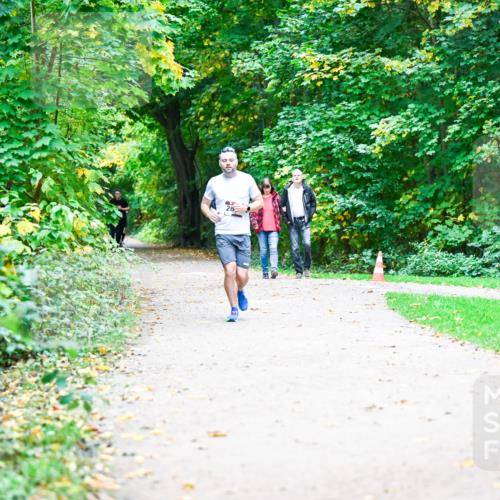 12.10.2025 - Bramfelder Halbmarathon 2025 Dr. Thomas Lammeyer http://msf.ph/oto/9358652 12.10.2025 11:05:08 Laufen  meine-sportfotos.de