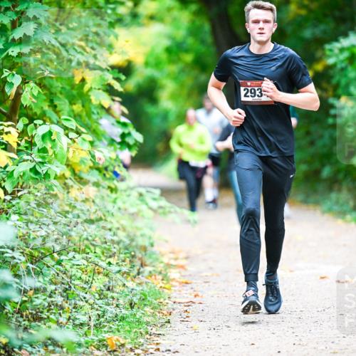 12.10.2025 - Bramfelder Halbmarathon 2025 Dr. Thomas Lammeyer http://msf.ph/oto/9358700 12.10.2025 11:05:21 Laufen 293 meine-sportfotos.de