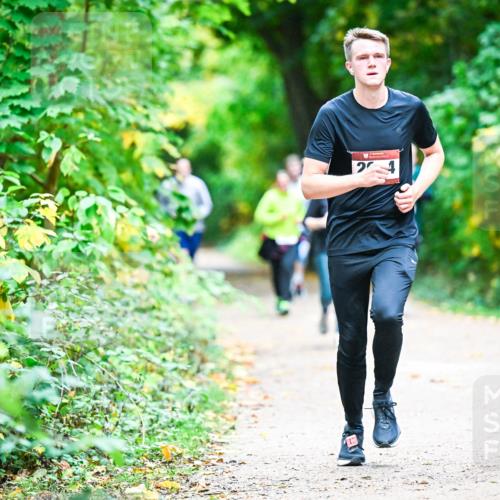12.10.2025 - Bramfelder Halbmarathon 2025 Dr. Thomas Lammeyer http://msf.ph/oto/9358708 12.10.2025 11:05:22 Laufen 24 meine-sportfotos.de