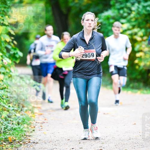 12.10.2025 - Bramfelder Halbmarathon 2025 Dr. Thomas Lammeyer http://msf.ph/oto/9358739 12.10.2025 11:05:27 Laufen 2959, 2560 meine-sportfotos.de