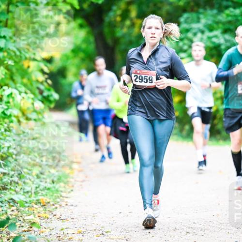 12.10.2025 - Bramfelder Halbmarathon 2025 Dr. Thomas Lammeyer http://msf.ph/oto/9358749 12.10.2025 11:05:28 Laufen 2959, 2560 meine-sportfotos.de