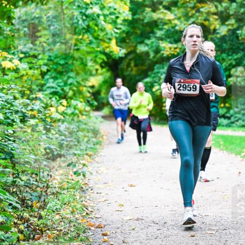 12.10.2025 - Bramfelder Halbmarathon 2025 Dr. Thomas Lammeyer http://msf.ph/oto/9358766 12.10.2025 11:05:31 Laufen 2959 meine-sportfotos.de