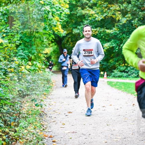 12.10.2025 - Bramfelder Halbmarathon 2025 Dr. Thomas Lammeyer http://msf.ph/oto/9358788 12.10.2025 11:05:36 Laufen 2822, 2789 meine-sportfotos.de