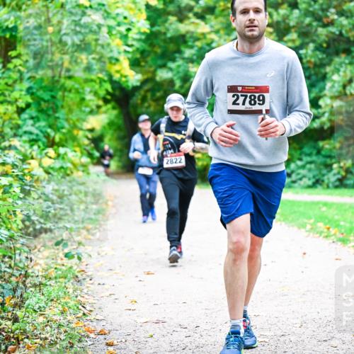 12.10.2025 - Bramfelder Halbmarathon 2025 Dr. Thomas Lammeyer http://msf.ph/oto/9358797 12.10.2025 11:05:37 Laufen 2822, 2789 meine-sportfotos.de