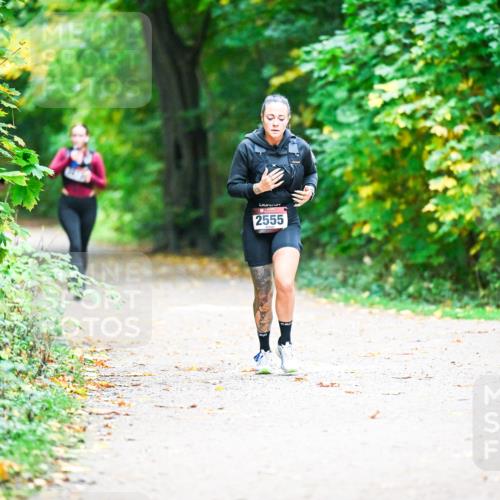 12.10.2025 - Bramfelder Halbmarathon 2025 Dr. Thomas Lammeyer http://msf.ph/oto/9358824 12.10.2025 11:05:45 Laufen 2555 meine-sportfotos.de