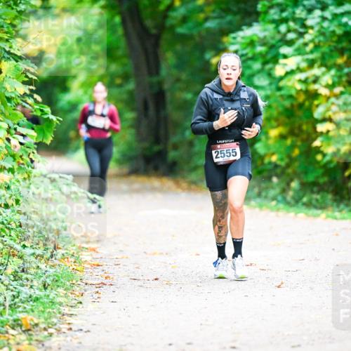 12.10.2025 - Bramfelder Halbmarathon 2025 Dr. Thomas Lammeyer http://msf.ph/oto/9358835 12.10.2025 11:05:47 Laufen 2555 meine-sportfotos.de