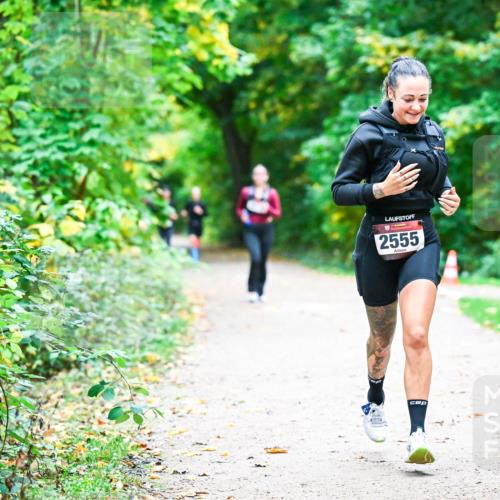 12.10.2025 - Bramfelder Halbmarathon 2025 Dr. Thomas Lammeyer http://msf.ph/oto/9358866 12.10.2025 11:05:51 Laufen 2555 meine-sportfotos.de