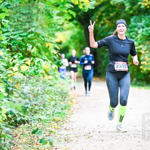 12.10.2025 - Bramfelder Halbmarathon 2025 Dr. Thomas Lammeyer http://msf.ph/oto/9358922 12.10.2025 11:06:03 Laufen 2303 meine-sportfotos.de