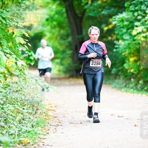 12.10.2025 - Bramfelder Halbmarathon 2025 Dr. Thomas Lammeyer http://msf.ph/oto/9358991 12.10.2025 11:06:17 Laufen 2286 meine-sportfotos.de