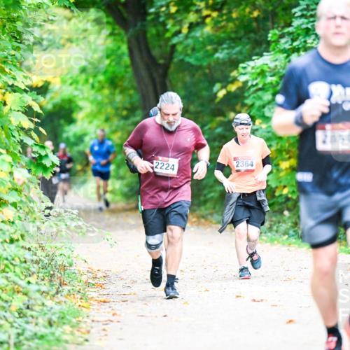 12.10.2025 - Bramfelder Halbmarathon 2025 Dr. Thomas Lammeyer http://msf.ph/oto/9359072 12.10.2025 11:06:43 Laufen 2224, 2, 2364 meine-sportfotos.de