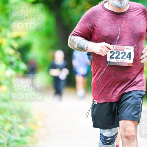 12.10.2025 - Bramfelder Halbmarathon 2025 Dr. Thomas Lammeyer http://msf.ph/oto/9359092 12.10.2025 11:06:49 Laufen 0, 121, 2224 meine-sportfotos.de