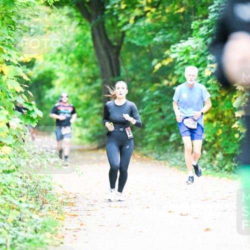 12.10.2025 - Bramfelder Halbmarathon 2025 Dr. Thomas Lammeyer http://msf.ph/oto/9359096 12.10.2025 11:06:52 Laufen 222 meine-sportfotos.de