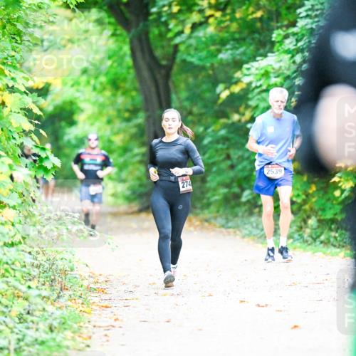 12.10.2025 - Bramfelder Halbmarathon 2025 Dr. Thomas Lammeyer http://msf.ph/oto/9359097 12.10.2025 11:06:52 Laufen 274, 2539 meine-sportfotos.de