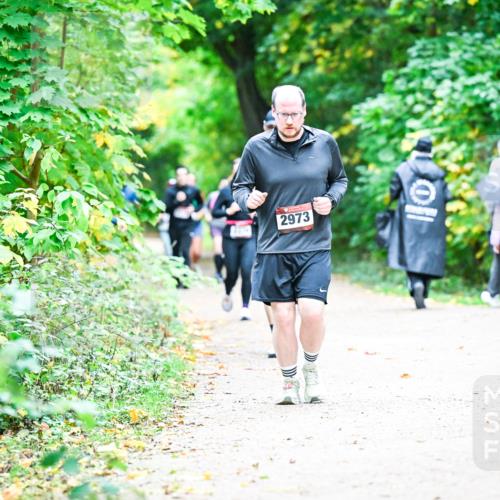 12.10.2025 - Bramfelder Halbmarathon 2025 Dr. Thomas Lammeyer http://msf.ph/oto/9359191 12.10.2025 11:07:20 Laufen 2973 meine-sportfotos.de