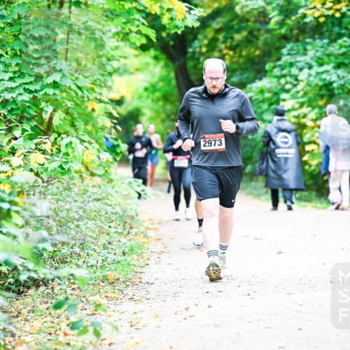 12.10.2025 - Bramfelder Halbmarathon 2025 Dr. Thomas Lammeyer http://msf.ph/oto/9359195 12.10.2025 11:07:21 Laufen 2973, 10 meine-sportfotos.de