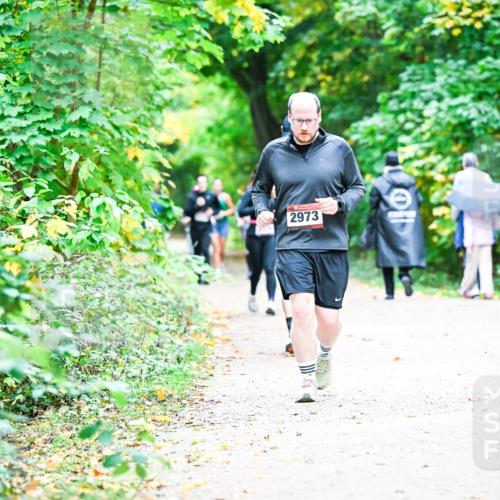 12.10.2025 - Bramfelder Halbmarathon 2025 Dr. Thomas Lammeyer http://msf.ph/oto/9359196 12.10.2025 11:07:21 Laufen 2973 meine-sportfotos.de