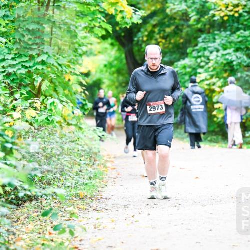 12.10.2025 - Bramfelder Halbmarathon 2025 Dr. Thomas Lammeyer http://msf.ph/oto/9359197 12.10.2025 11:07:21 Laufen 2973 meine-sportfotos.de