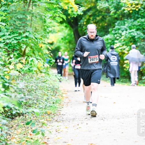 12.10.2025 - Bramfelder Halbmarathon 2025 Dr. Thomas Lammeyer http://msf.ph/oto/9359198 12.10.2025 11:07:21 Laufen 2973, 1100 meine-sportfotos.de