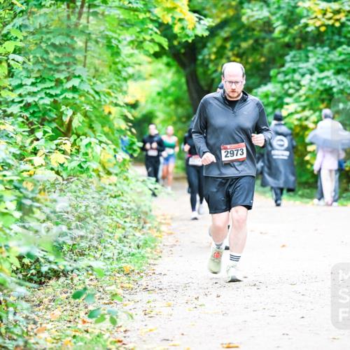 12.10.2025 - Bramfelder Halbmarathon 2025 Dr. Thomas Lammeyer http://msf.ph/oto/9359199 12.10.2025 11:07:21 Laufen 2973 meine-sportfotos.de