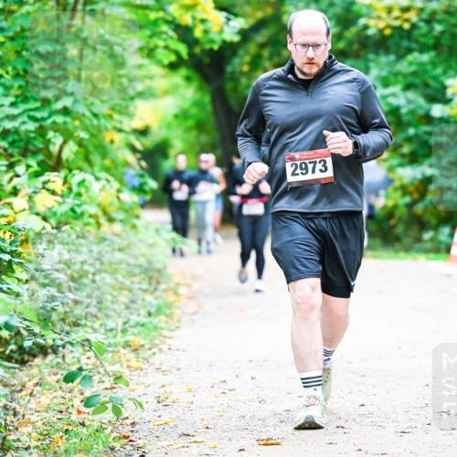 12.10.2025 - Bramfelder Halbmarathon 2025 Dr. Thomas Lammeyer http://msf.ph/oto/9359213 12.10.2025 11:07:23 Laufen 2973 meine-sportfotos.de