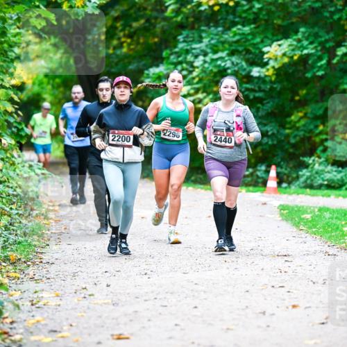 12.10.2025 - Bramfelder Halbmarathon 2025 Dr. Thomas Lammeyer http://msf.ph/oto/9359250 12.10.2025 11:07:32 Laufen 2200, 2296, 2440 meine-sportfotos.de