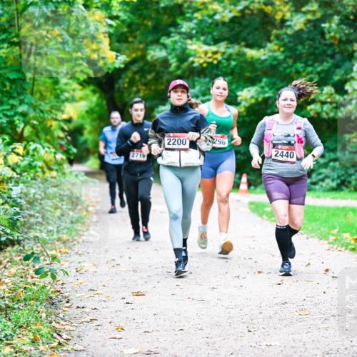 12.10.2025 - Bramfelder Halbmarathon 2025 Dr. Thomas Lammeyer http://msf.ph/oto/9359266 12.10.2025 11:07:34 Laufen 2719, 2200, 296, 2440 meine-sportfotos.de