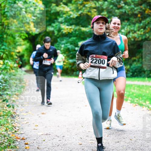 12.10.2025 - Bramfelder Halbmarathon 2025 Dr. Thomas Lammeyer http://msf.ph/oto/9359282 12.10.2025 11:07:36 Laufen 2200, 2440 meine-sportfotos.de