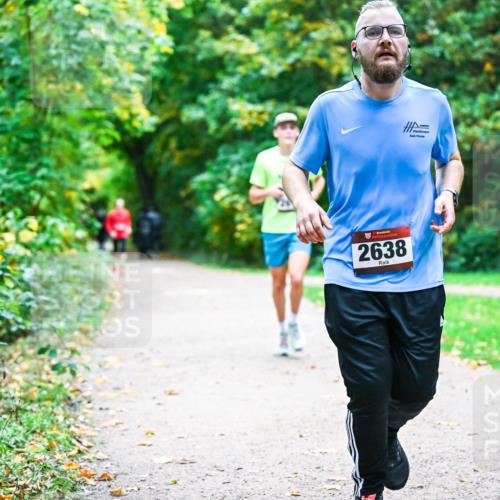 12.10.2025 - Bramfelder Halbmarathon 2025 Dr. Thomas Lammeyer http://msf.ph/oto/9359314 12.10.2025 11:07:41 Laufen 2638 meine-sportfotos.de