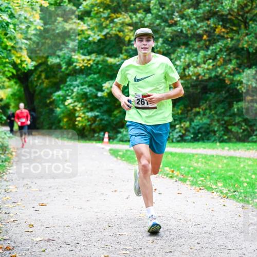 12.10.2025 - Bramfelder Halbmarathon 2025 Dr. Thomas Lammeyer http://msf.ph/oto/9359319 12.10.2025 11:07:42 Laufen 261 meine-sportfotos.de