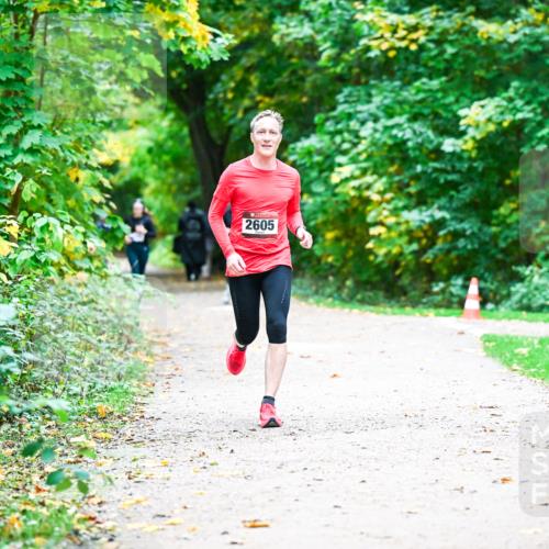 12.10.2025 - Bramfelder Halbmarathon 2025 Dr. Thomas Lammeyer http://msf.ph/oto/9359326 12.10.2025 11:07:47 Laufen 2605 meine-sportfotos.de