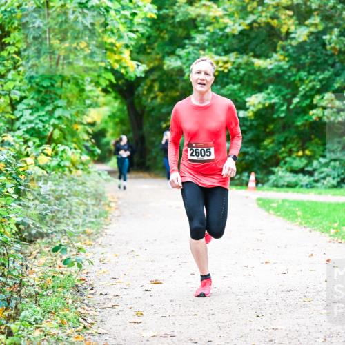 12.10.2025 - Bramfelder Halbmarathon 2025 Dr. Thomas Lammeyer http://msf.ph/oto/9359340 12.10.2025 11:07:49 Laufen 2605 meine-sportfotos.de