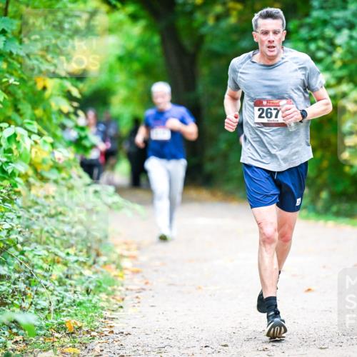 12.10.2025 - Bramfelder Halbmarathon 2025 Dr. Thomas Lammeyer http://msf.ph/oto/9359412 12.10.2025 11:08:05 Laufen 267 meine-sportfotos.de