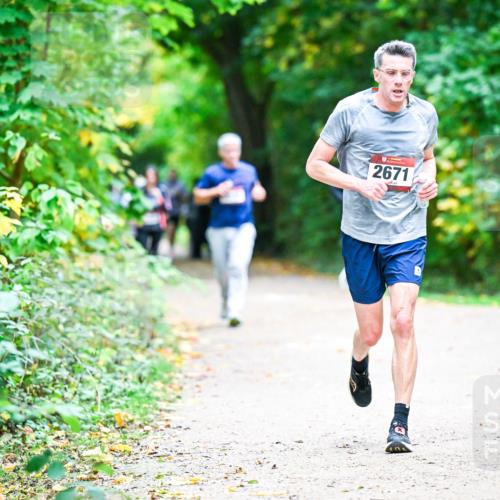 12.10.2025 - Bramfelder Halbmarathon 2025 Dr. Thomas Lammeyer http://msf.ph/oto/9359415 12.10.2025 11:08:05 Laufen 2671 meine-sportfotos.de