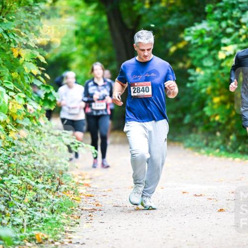 12.10.2025 - Bramfelder Halbmarathon 2025 Dr. Thomas Lammeyer http://msf.ph/oto/9359434 12.10.2025 11:08:09 Laufen 2840, 2880 meine-sportfotos.de