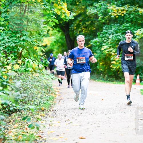 12.10.2025 - Bramfelder Halbmarathon 2025 Dr. Thomas Lammeyer http://msf.ph/oto/9359443 12.10.2025 11:08:10 Laufen 2840, 2880 meine-sportfotos.de