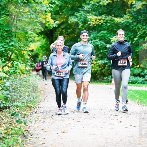 12.10.2025 - Bramfelder Halbmarathon 2025 Dr. Thomas Lammeyer http://msf.ph/oto/9359561 12.10.2025 11:08:40 Laufen 2273, 2346, 2345 meine-sportfotos.de