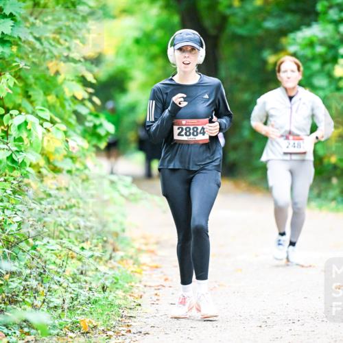 12.10.2025 - Bramfelder Halbmarathon 2025 Dr. Thomas Lammeyer http://msf.ph/oto/9359606 12.10.2025 11:08:48 Laufen 2884, 248 meine-sportfotos.de
