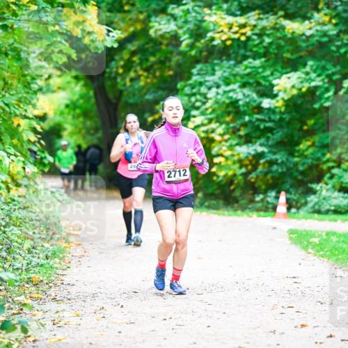 12.10.2025 - Bramfelder Halbmarathon 2025 Dr. Thomas Lammeyer http://msf.ph/oto/9359624 12.10.2025 11:08:53 Laufen 2712 meine-sportfotos.de