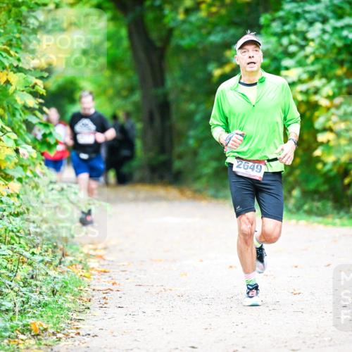 12.10.2025 - Bramfelder Halbmarathon 2025 Dr. Thomas Lammeyer http://msf.ph/oto/9359660 12.10.2025 11:09:03 Laufen 2649 meine-sportfotos.de