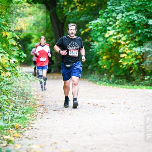 12.10.2025 - Bramfelder Halbmarathon 2025 Dr. Thomas Lammeyer http://msf.ph/oto/9359685 12.10.2025 11:09:10 Laufen 26, 8, 2, 2637 meine-sportfotos.de