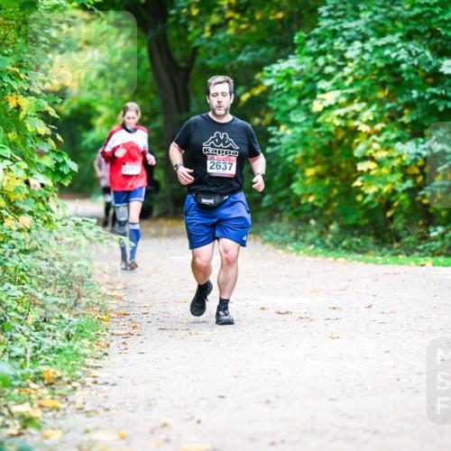 12.10.2025 - Bramfelder Halbmarathon 2025 Dr. Thomas Lammeyer http://msf.ph/oto/9359686 12.10.2025 11:09:10 Laufen 38883, 2637 meine-sportfotos.de