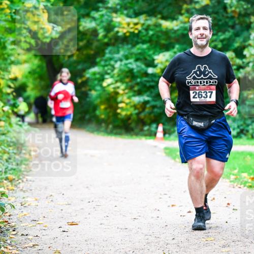 12.10.2025 - Bramfelder Halbmarathon 2025 Dr. Thomas Lammeyer http://msf.ph/oto/9359719 12.10.2025 11:09:15 Laufen 2637 meine-sportfotos.de