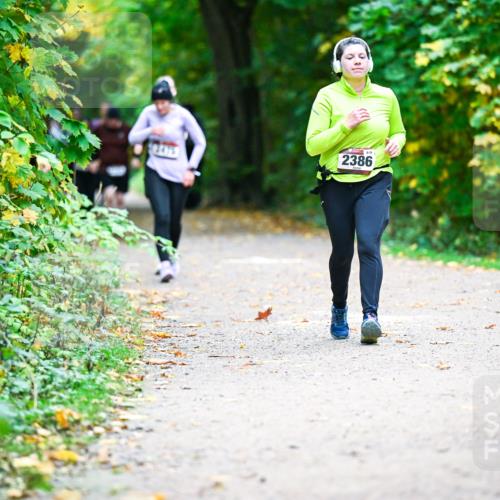 12.10.2025 - Bramfelder Halbmarathon 2025 Dr. Thomas Lammeyer http://msf.ph/oto/9359769 12.10.2025 11:09:27 Laufen 2475, 2386 meine-sportfotos.de