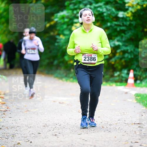 12.10.2025 - Bramfelder Halbmarathon 2025 Dr. Thomas Lammeyer http://msf.ph/oto/9359781 12.10.2025 11:09:30 Laufen 88, 2386 meine-sportfotos.de