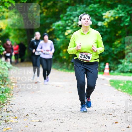 12.10.2025 - Bramfelder Halbmarathon 2025 Dr. Thomas Lammeyer http://msf.ph/oto/9359788 12.10.2025 11:09:31 Laufen 2386 meine-sportfotos.de