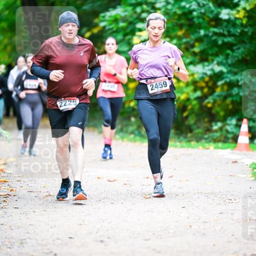 12.10.2025 - Bramfelder Halbmarathon 2025 Dr. Thomas Lammeyer http://msf.ph/oto/9359829 12.10.2025 11:09:41 Laufen 2229, 2495, 2459 meine-sportfotos.de