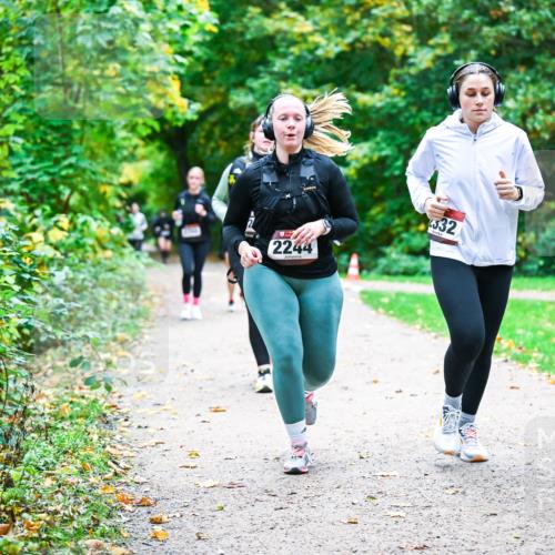 12.10.2025 - Bramfelder Halbmarathon 2025 Dr. Thomas Lammeyer http://msf.ph/oto/9359913 12.10.2025 11:09:56 Laufen 2244, 332, 2750 meine-sportfotos.de