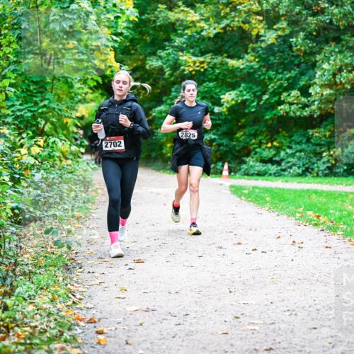 12.10.2025 - Bramfelder Halbmarathon 2025 Dr. Thomas Lammeyer http://msf.ph/oto/9359934 12.10.2025 11:10:00 Laufen 2825, 2702 meine-sportfotos.de