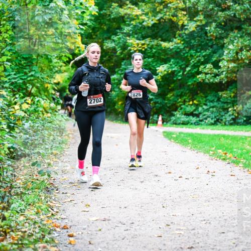 12.10.2025 - Bramfelder Halbmarathon 2025 Dr. Thomas Lammeyer http://msf.ph/oto/9359936 12.10.2025 11:10:00 Laufen 2702, 2825 meine-sportfotos.de