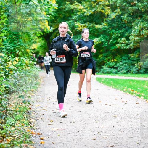 12.10.2025 - Bramfelder Halbmarathon 2025 Dr. Thomas Lammeyer http://msf.ph/oto/9359939 12.10.2025 11:10:00 Laufen 2825, 2702 meine-sportfotos.de
